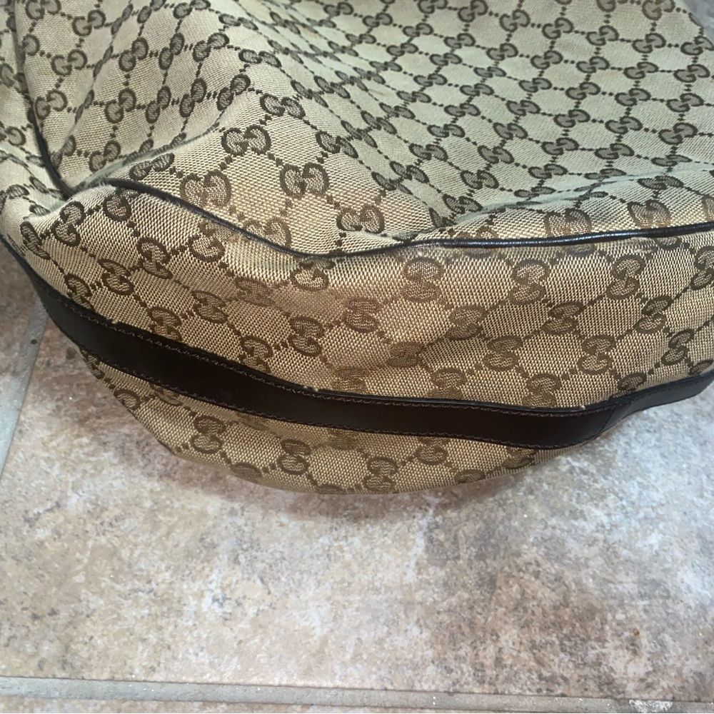 Used Gucci bag - Picture 2 of 4